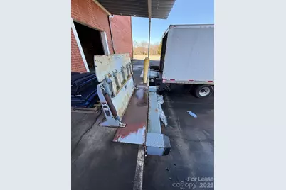 502 W 25th Street, Newton, NC 28658 - Photo 5