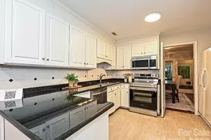 7417 Red Oak Ln, Charlotte, NC 28226 - Photo 15