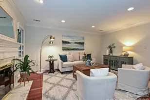 7417 Red Oak Ln, Charlotte, NC 28226 - Photo 3