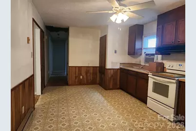 109 Sherwood Drive, Morganton, NC 28655 - Photo 5