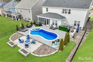 15213 Shallow Ridge Rd, Charlotte, NC 28278 - Photo 3