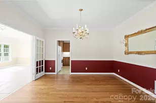 390 Classic Oaks Cir, Hendersonville, NC 28792 - Photo 9