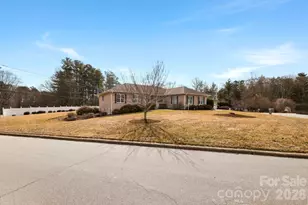 390 Classic Oaks Cir, Hendersonville, NC 28792 - Photo 39