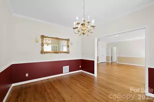 390 Classic Oaks Cir, Hendersonville, NC 28792 - Photo 11