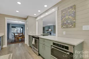 403 Crowfields Dr, Asheville, NC 28803 - Photo 15