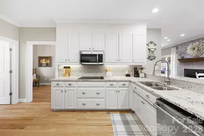 350 Royal Burgess Drive, Campobello, SC 29322 - Photo 11