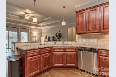 6605 Central Pacific Avenue #402, Charlotte, NC 28210 - Photo 5