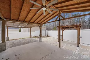 8422 Candlenut Ln, Charlotte, NC 28215 - Photo 23