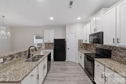 8422 Candlenut Lane, Charlotte, NC 28215 - Photo 3