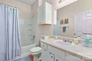 900 Vista Lake Dr, Candler, NC 28715 - Photo 13