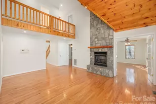 129 Hoosier Ct, Lake Junaluska, NC 28745 - Photo 11