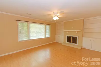 416 W Pine Street, Lincolnton, NC 28092 - Photo 5