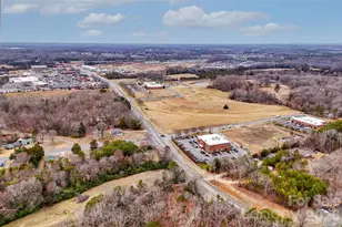 9201 McCorkle Ln, Charlotte, NC 28215 - Photo 39