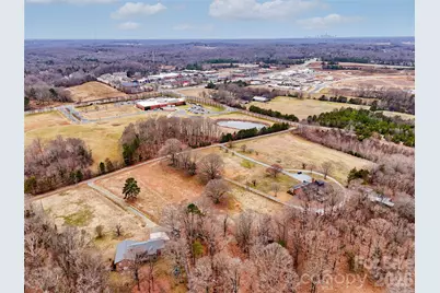 9201 McCorkle Lane, Charlotte, NC 28215 - Photo 33