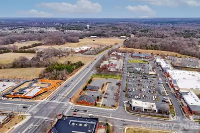 9201 McCorkle Lane, Charlotte, NC 28215 - Photo 47