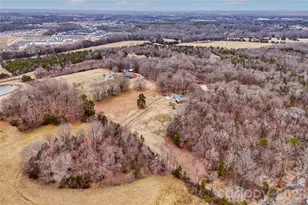 9201 McCorkle Ln, Charlotte, NC 28215 - Photo 31