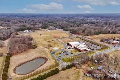 9201 McCorkle Lane, Charlotte, NC 28215 - Photo 37