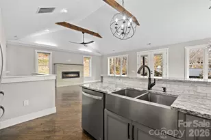 189 Greenview Dr, Waynesville, NC 28786 - Photo 9