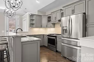 189 Greenview Dr, Waynesville, NC 28786 - Photo 7