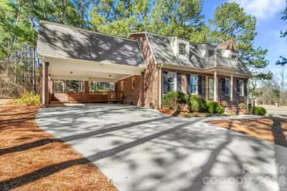 219 Williamsburg Lane, Wadesboro, NC 28170 - Photo 3