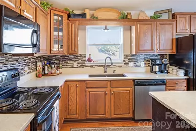 872 Mountainside Drive, Waynesville, NC 28786 - Photo 13