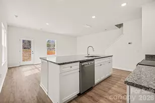 1725 Cloaninger Ave, Statesville, NC 28625 - Photo 9