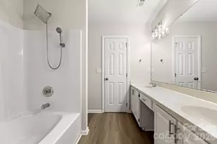 8745 Fox Chase Ln, Charlotte, NC 28269 - Photo 33