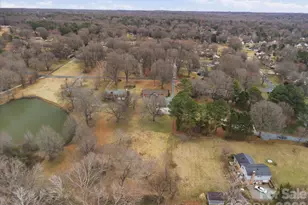 6309 Farmlake Dr, Mint Hill, NC 28227 - Photo 5