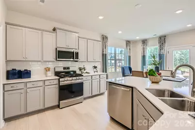 1009 Lookout Shoals Drive, Fort Mill, SC 29715 - Photo 5