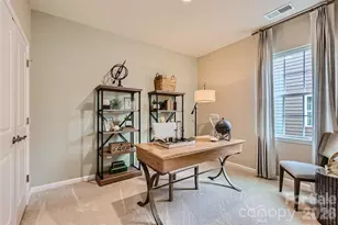 1013 Lookout Shls Dr, Fort Mill, SC 29715 - Photo 3