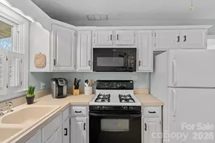 1301 Lane Rd, Mount Holly, NC 28120 - Photo 7