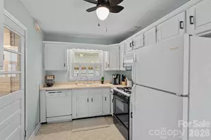 1301 Lane Rd, Mount Holly, NC 28120 - Photo 5