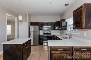 11509 Planters Estates Dr, Charlotte, NC 28278 - Photo 5