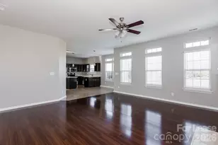 11509 Planters Estates Dr, Charlotte, NC 28278 - Photo 3