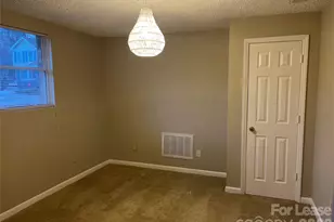 8434 Killian Ridge Ct, Charlotte, NC 28227 - Photo 13