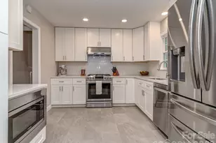 6624 Sunview Dr, Charlotte, NC 28210 - Photo 9