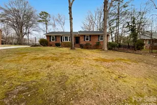 1790 Windsor Dr, Lancaster, SC 29720 - Photo 7