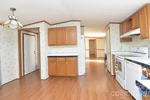 2030 Kisatchie Dr, Hickory Grove, SC 29717 - Photo 9