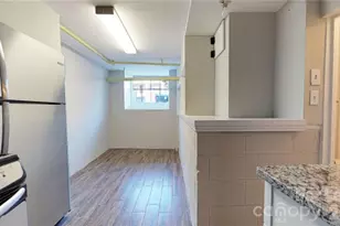 428 Hawthorne Ln, Charlotte, NC 28204 - Photo 9