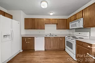 2011 Chadwell Ct, Waxhaw, NC 28173 - Photo 5