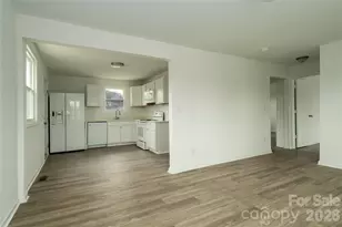 421 Pineville Rd, Darlington, SC 29532 - Photo 11