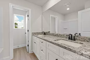 6734 Fairford Dr, Charlotte, NC 28215 - Photo 17