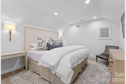 1550 Queens Road W, Charlotte, NC 28207 - Photo 35