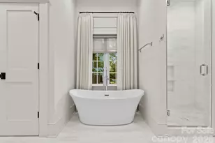 1550 Queens Rd W, Charlotte, NC 28207 - Photo 19