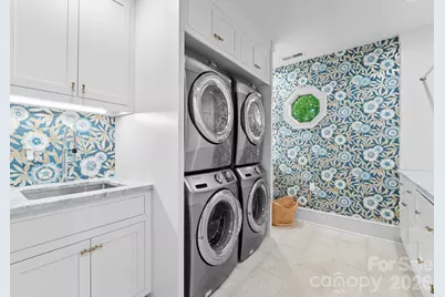 1550 Queens Road W, Charlotte, NC 28207 - Photo 33