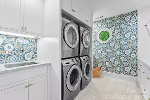 1550 Queens Rd W, Charlotte, NC 28207 - Photo 33