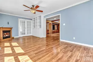 405 Deerfield Ct, Hendersonville, NC 28792 - Photo 9