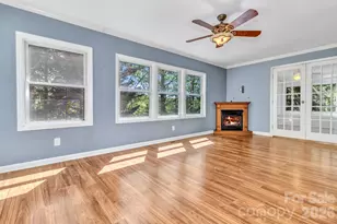 405 Deerfield Ct, Hendersonville, NC 28792 - Photo 7