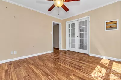 405 Deerfield Court, Hendersonville, NC 28792 - Photo 15