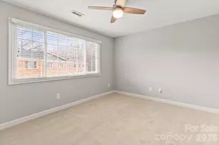 1336 Green Oaks Ln, Charlotte, NC 28205 - Photo 17